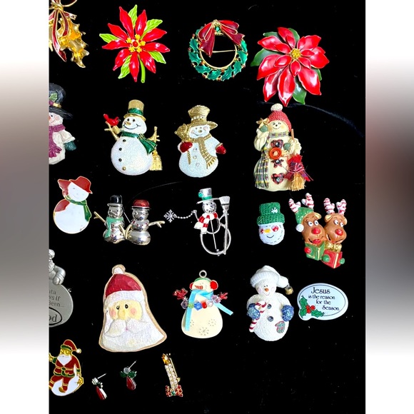 Group Of 45 Beautiful Vintage Christmas Brooches Jewelry - Picture 5 of 9
